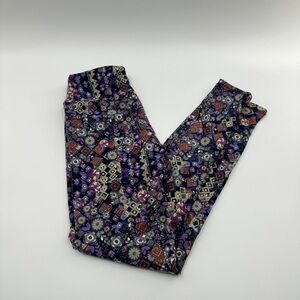 LuLaRoe One Size (OS) Leggings – Buttery Soft Stretchy Printed Leggings